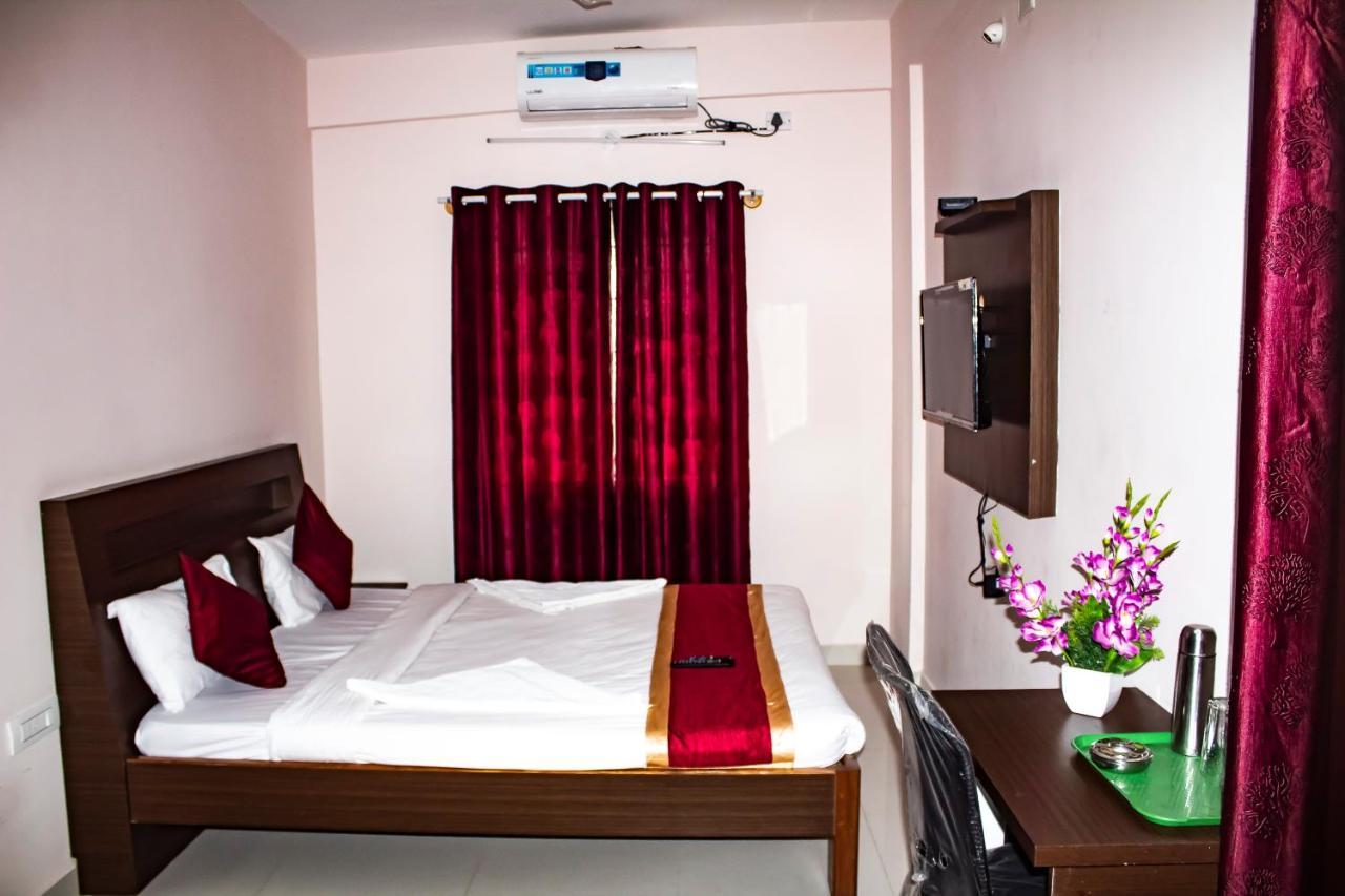 Hotel Royal Suites Bangalore Exterior photo